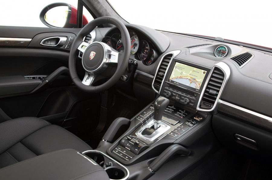  Porsche Cayenne GTS 2013 года  (фото 15 из 19)